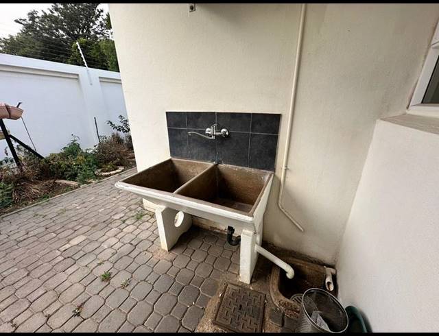 4 BEDROOM HOUSE FOR SALE IN LAUDIUM